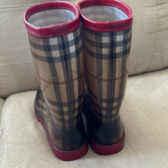 Burberry Check-Print Rain Boots - Picture 4 of 7